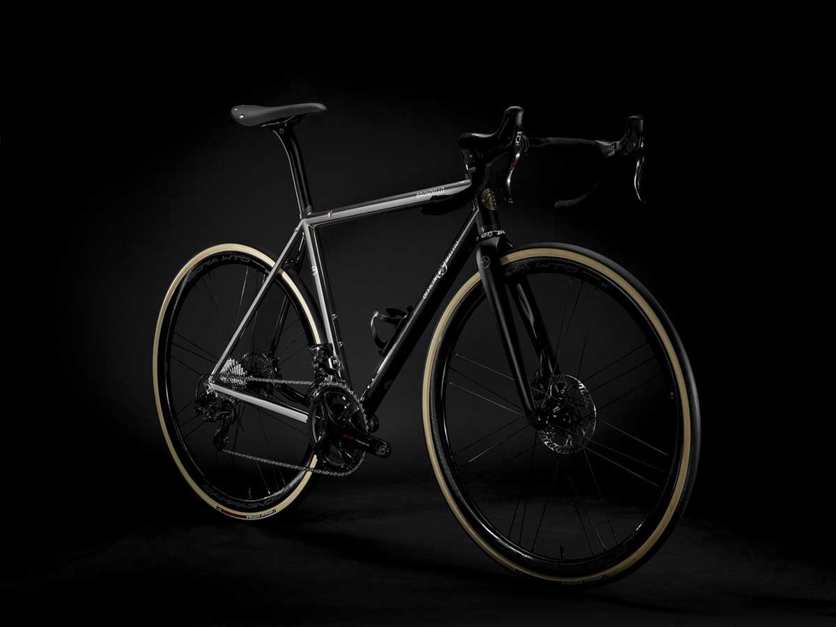 Bicicletta Officine Mattio modello BRONDELLO DISC, telaio in acciaio, sofisticata e raffinata, produzione made in italy