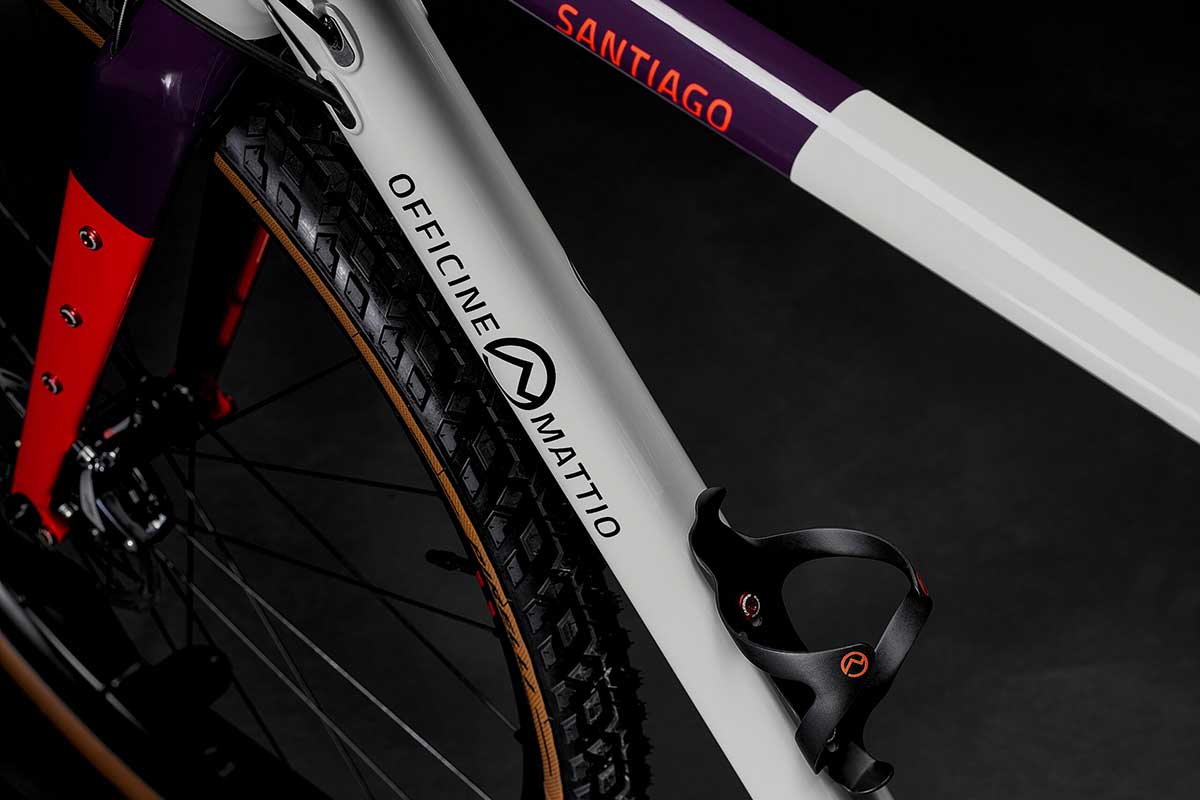 Bicicletta Officine Mattio modello SANTIAGO AL, Gravel in alluminio con geometrie adatte al ciclocross, fotografia dettaglio telaio e ruota